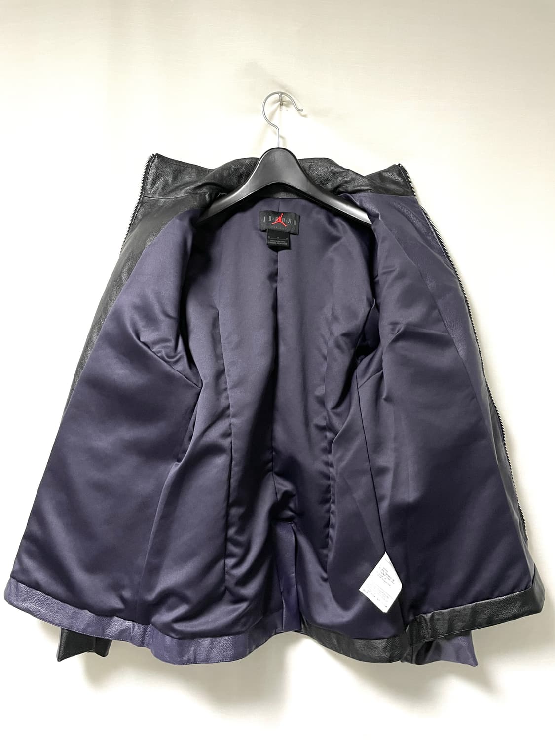 나이키 조던 여성 뉴 클래식 캡슐 2.0 가죽 자켓 M _ 블랙/퍼플 상품이미지8