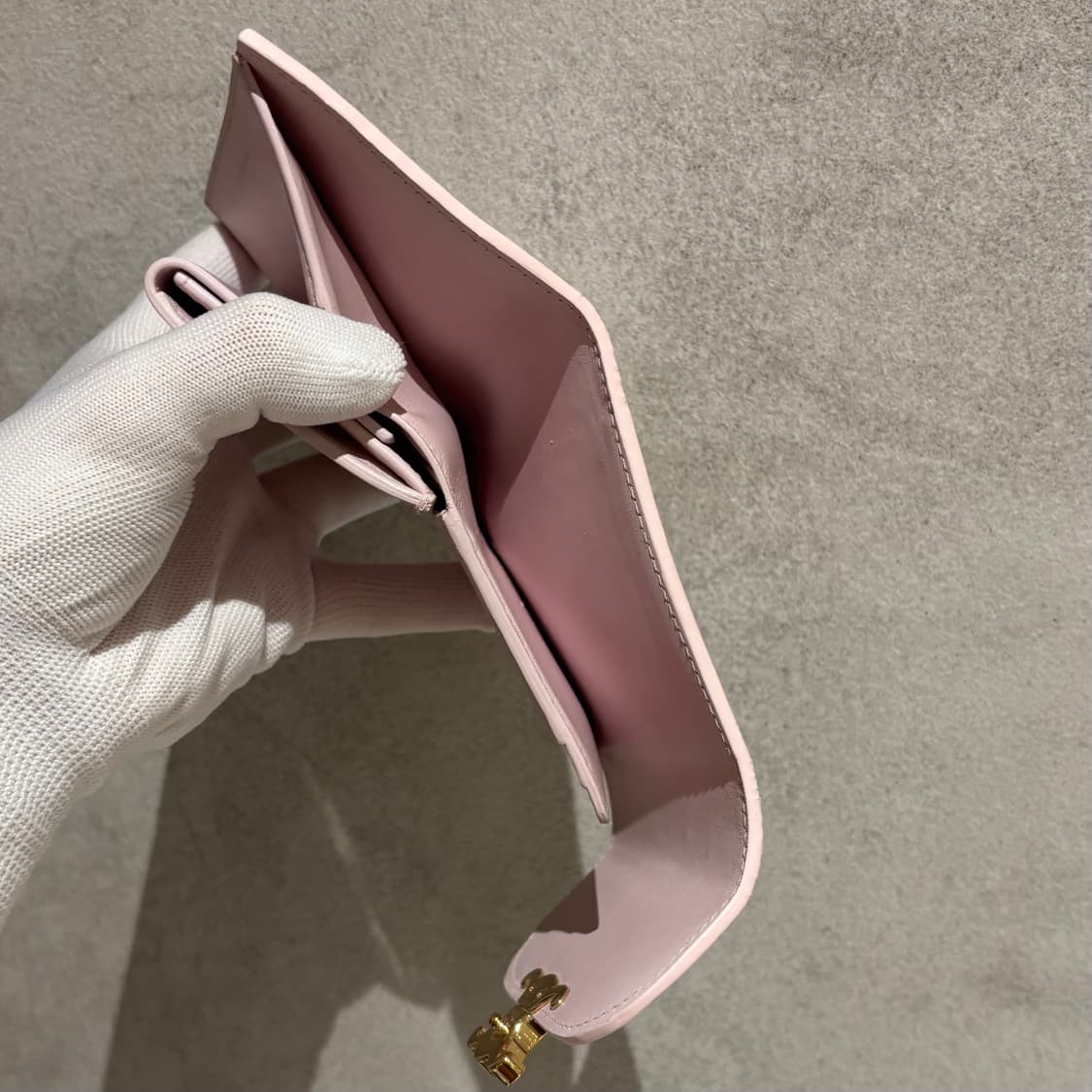 A+ OS사이즈 셀린느 트리옹프 금장 반지갑 연핑크 상품이미지6