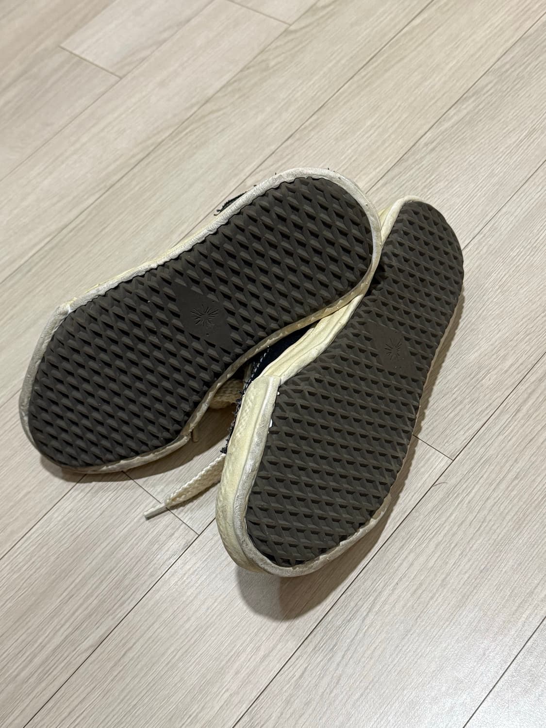 메종 미하라 야스히로 피터슨 OG 솔 오버다이드 캔버스 로우탑 스니커즈 상품이미지6