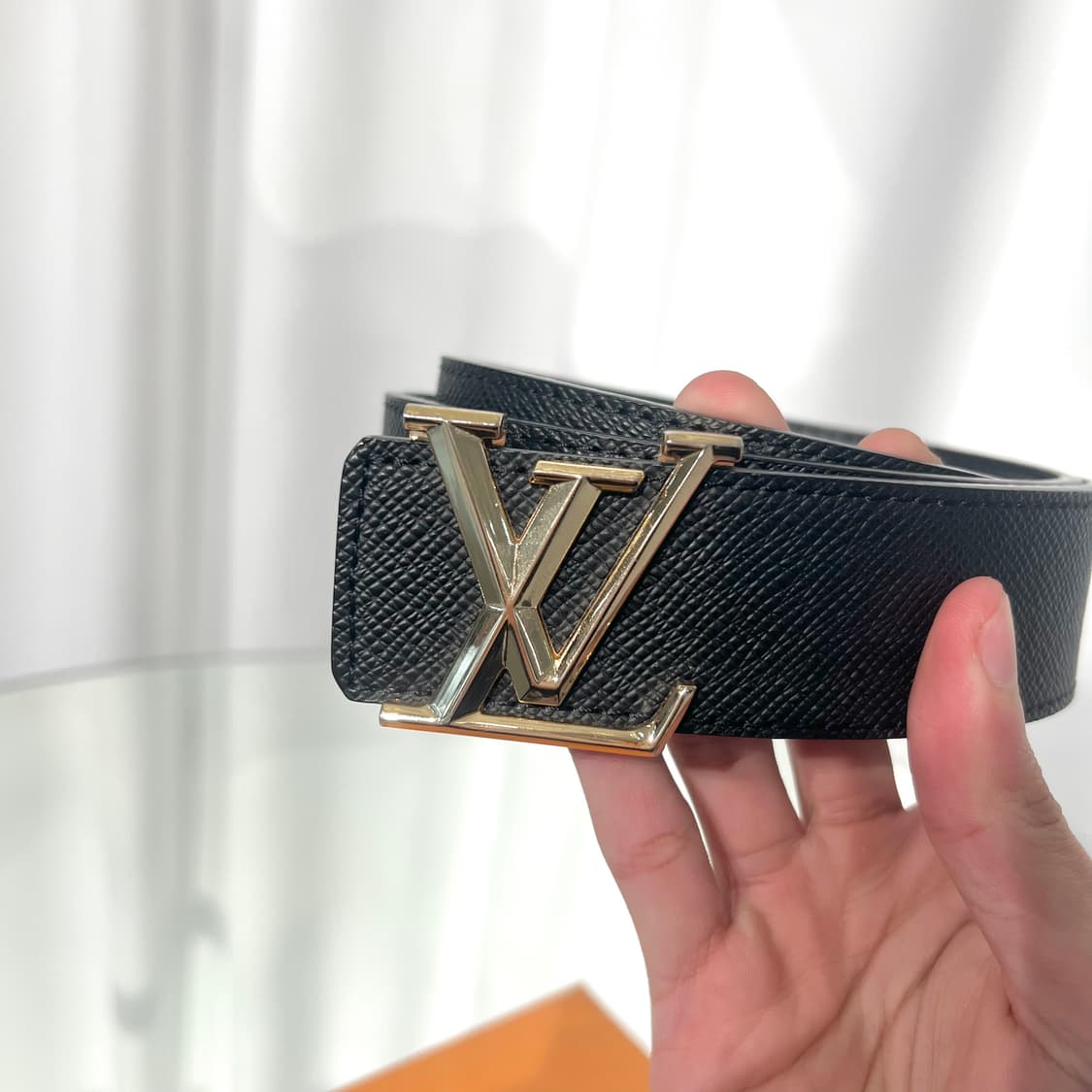 [정품] 루이비통 LV 이니셜 리버서블 벨트 블랙 상품이미지2