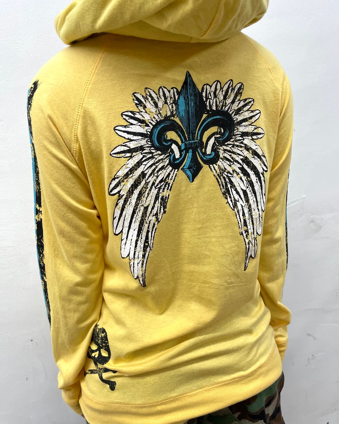 Skull heart, wings, yellow hoodie 상품이미지4