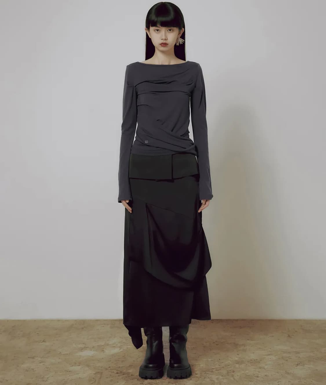 2.Drape Layered Maxi Skirt Black 상품이미지2