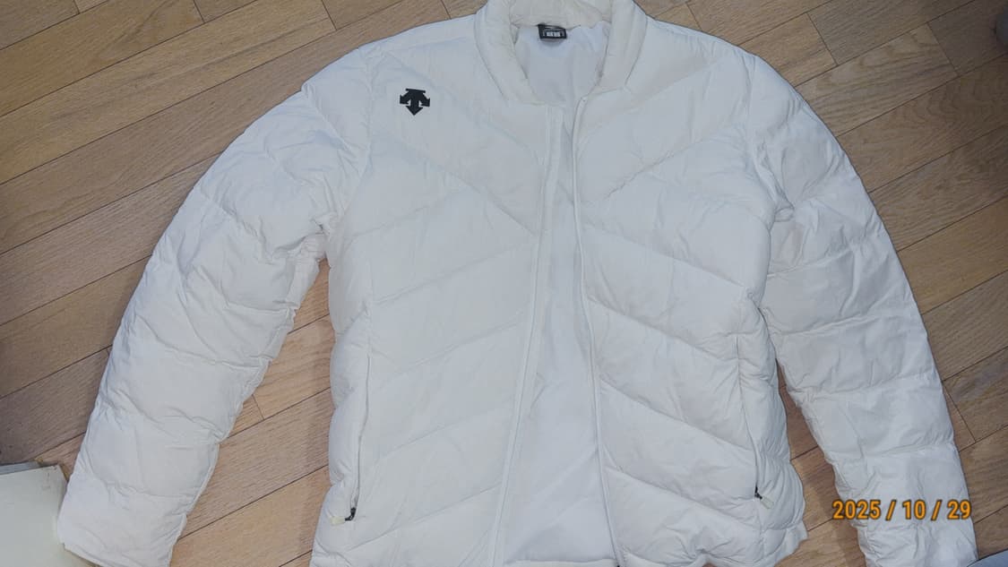 데상트 패딩 상품이미지1