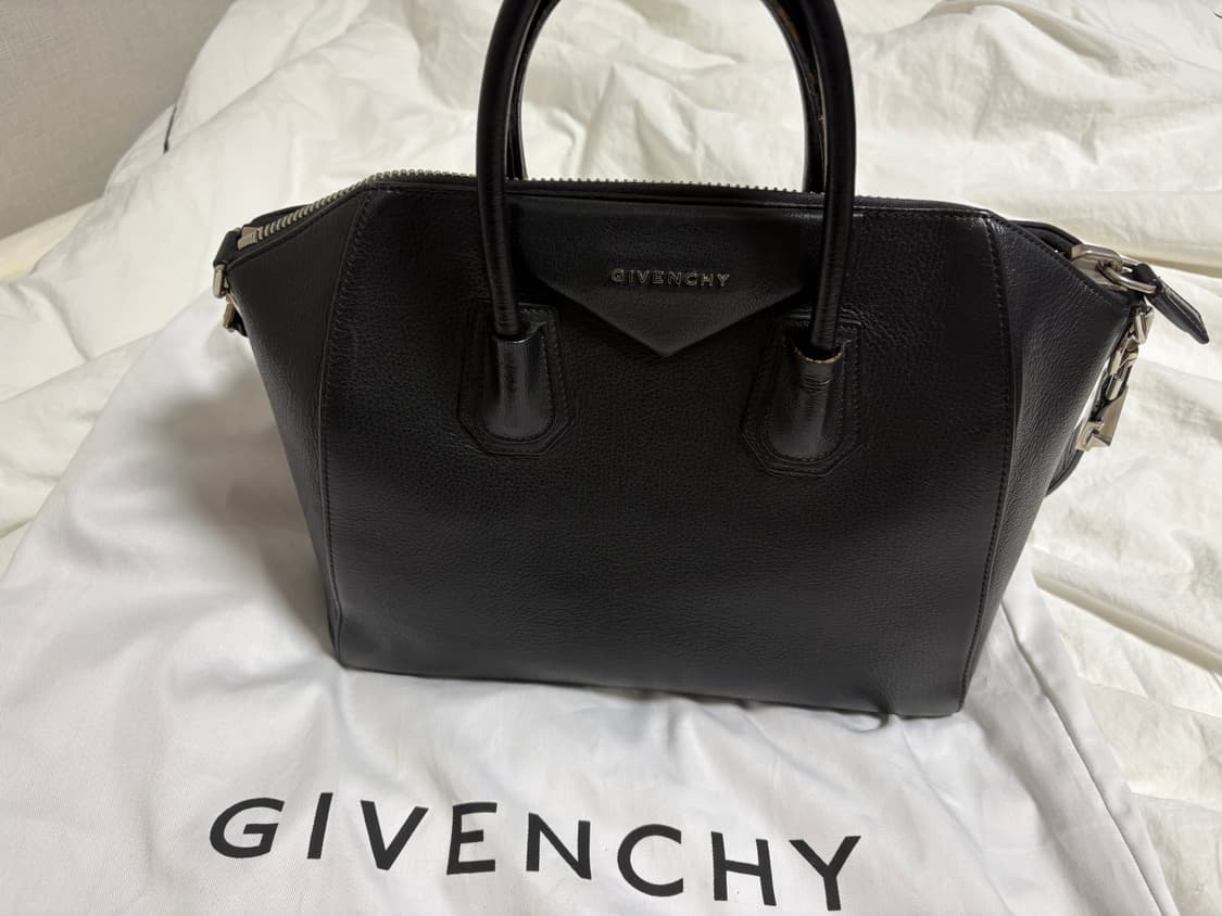 급처)지방시 안티고나 미디엄 블랙 토트백 2way 상품이미지1