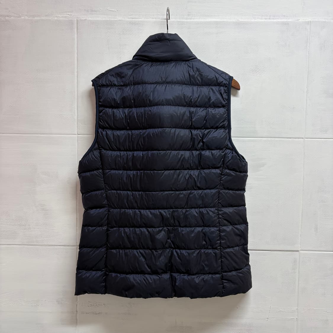 유니클로 다운 경량 패딩 베스트 L 상품이미지4