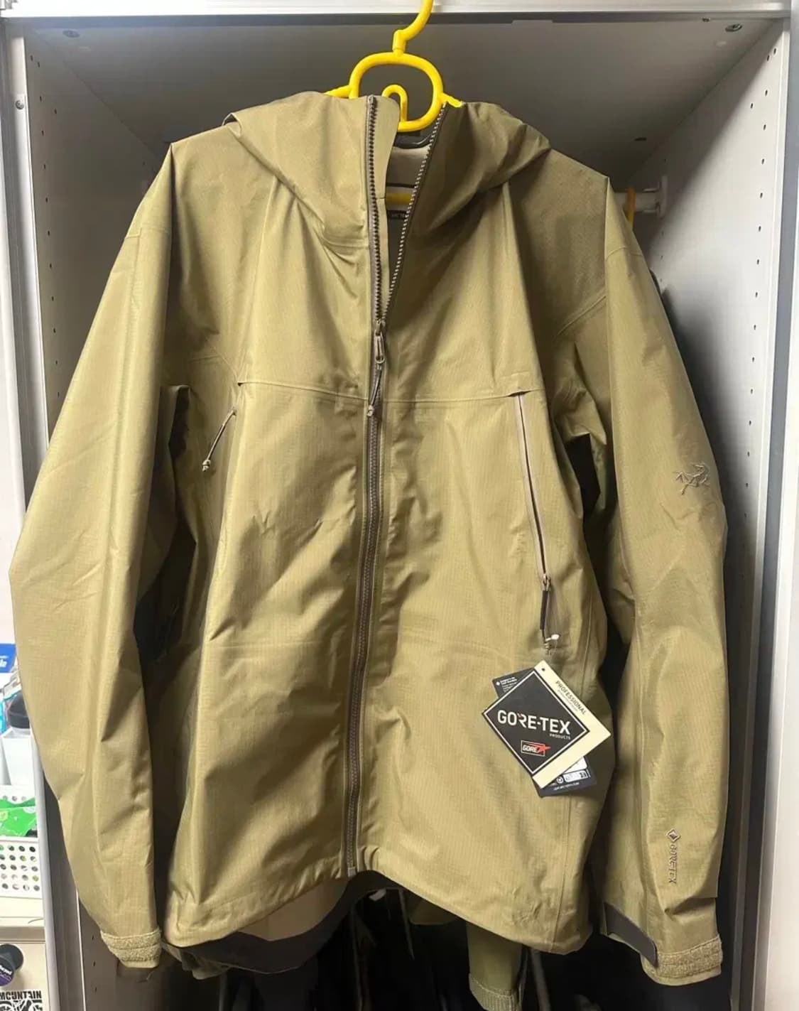 아크테릭스 알파 LT 남성용 (Gen 2.2)팝니다 사이즈M 상품이미지1