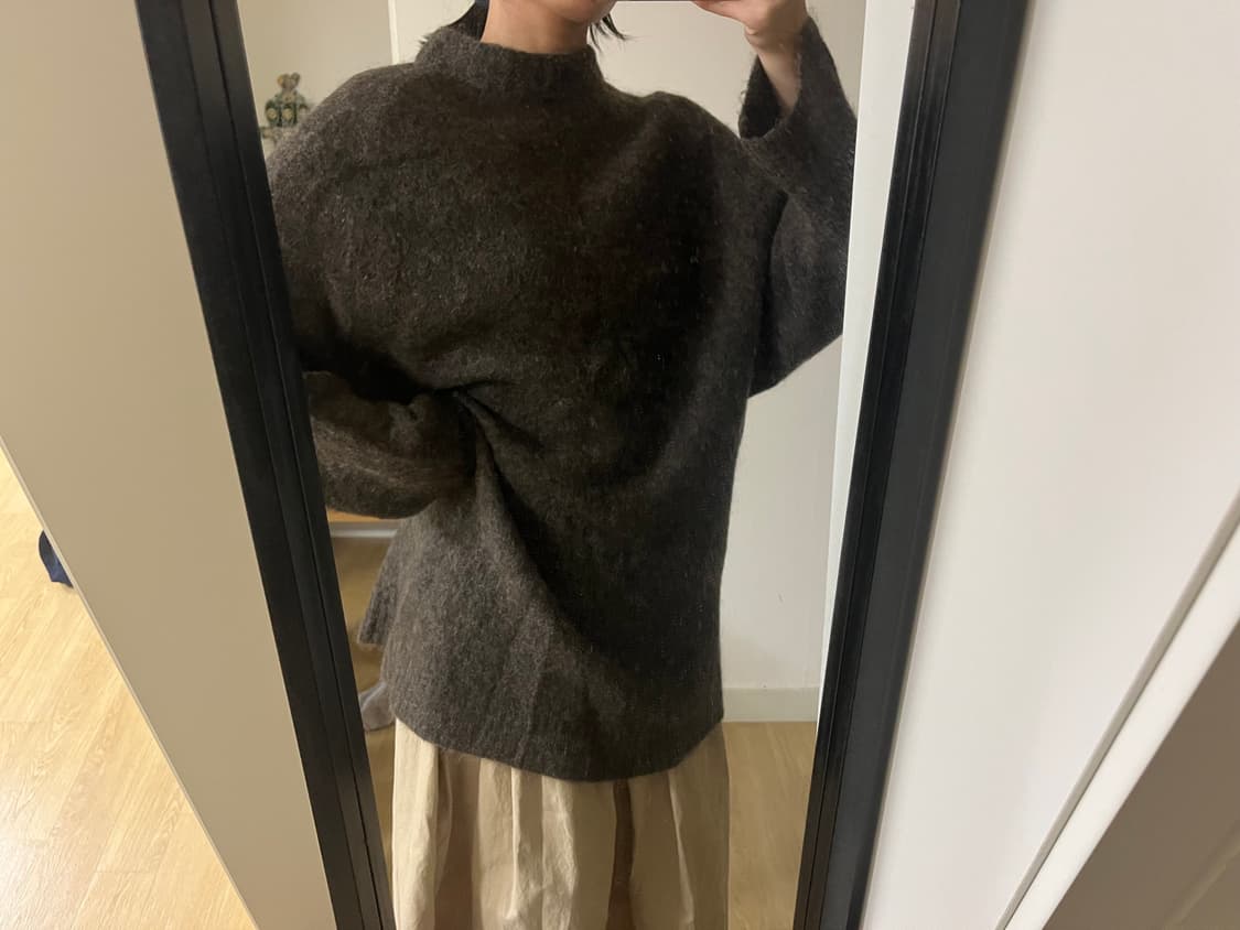 브라운 니트, 베이지 스커트 상품이미지5