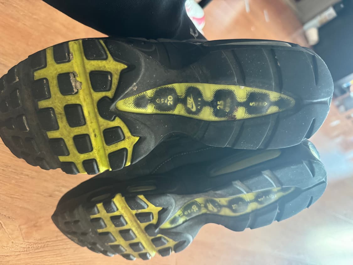 에어맥스95 형광 270사이즈 상품이미지6