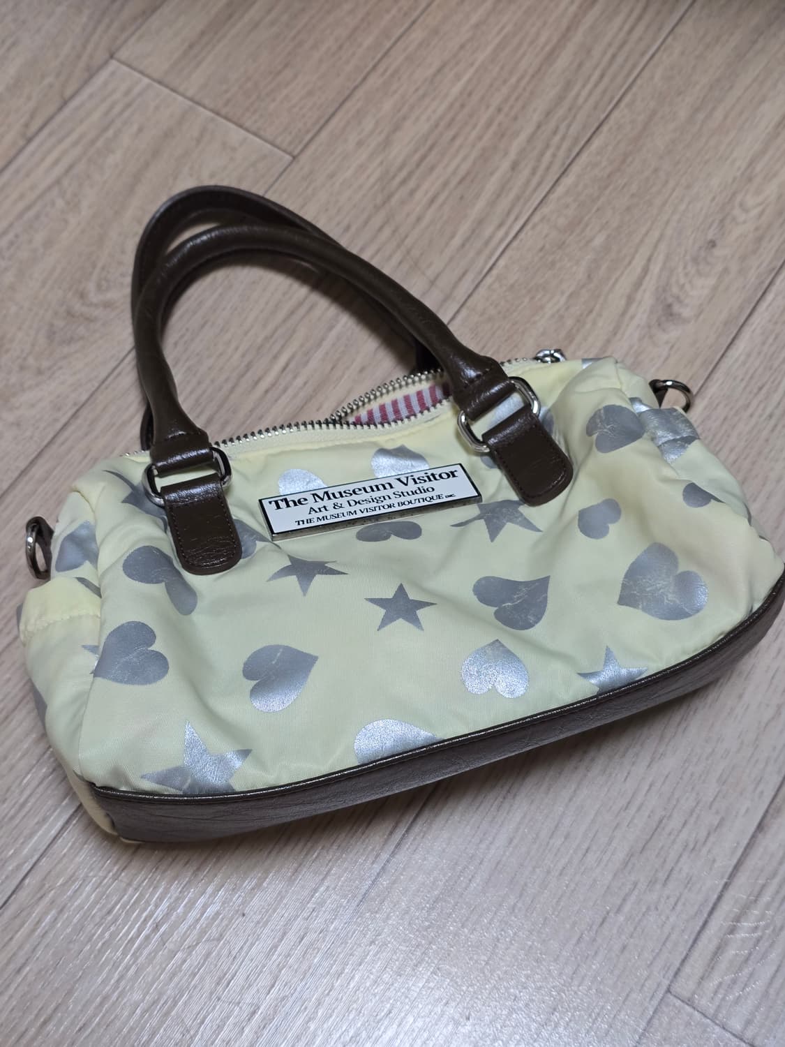 더뮤지엄비지터 하트 스타 보스턴백 (레몬) 상품이미지2