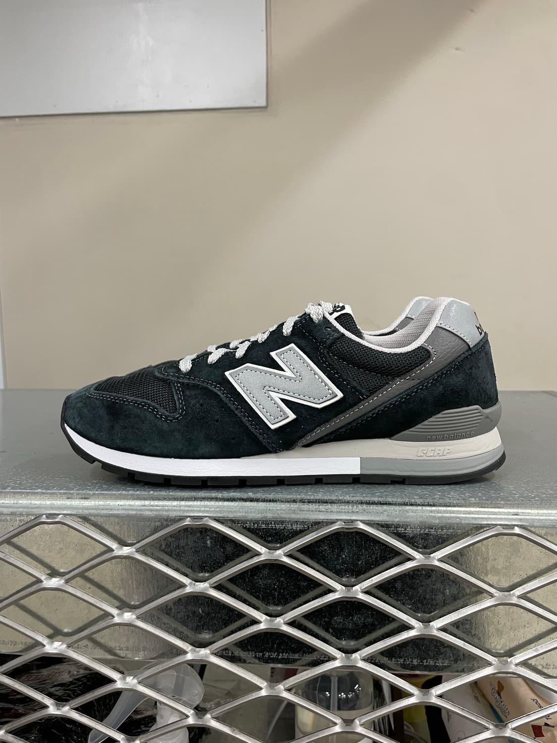 뉴발란스 996 블랙 실버 250 상품이미지1
