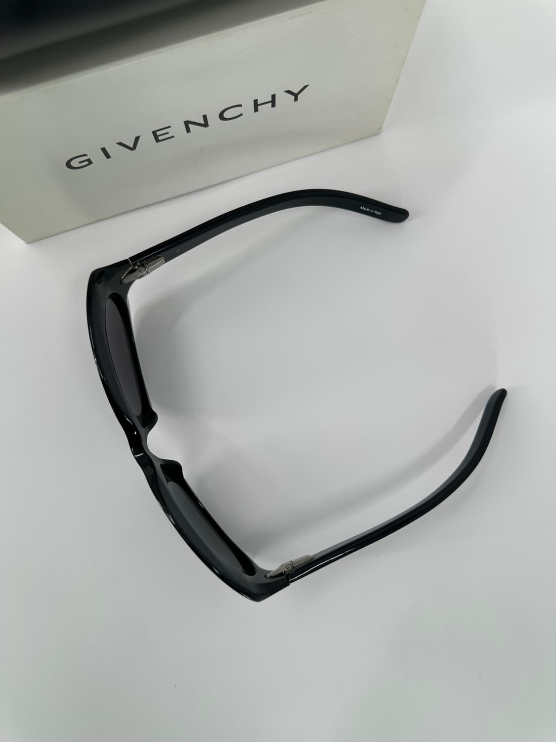 [새상품 무료배송] 정품 지방시 Made in Italy 선글라스 상품이미지5