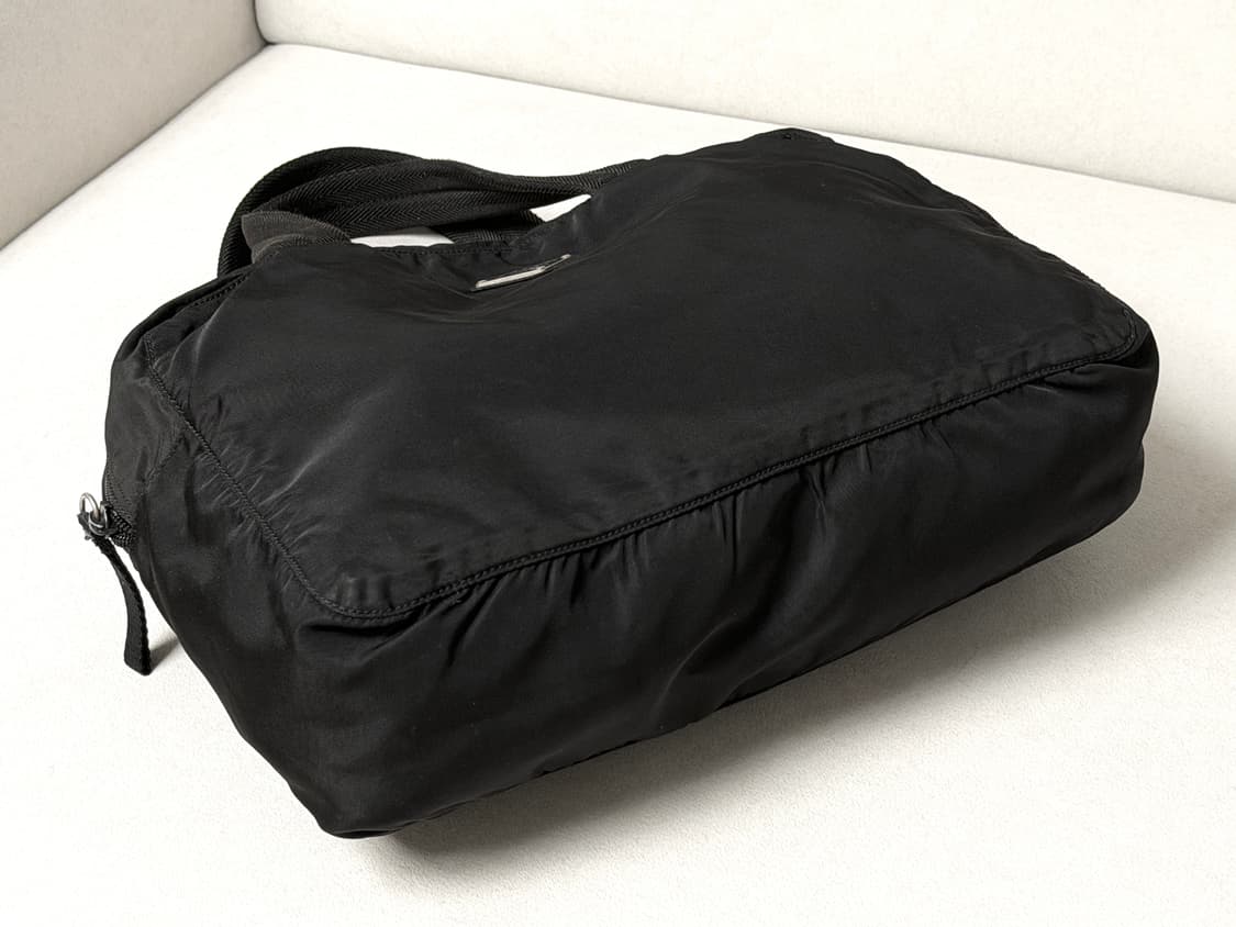 프라다 포코노 숄더백 상품이미지5