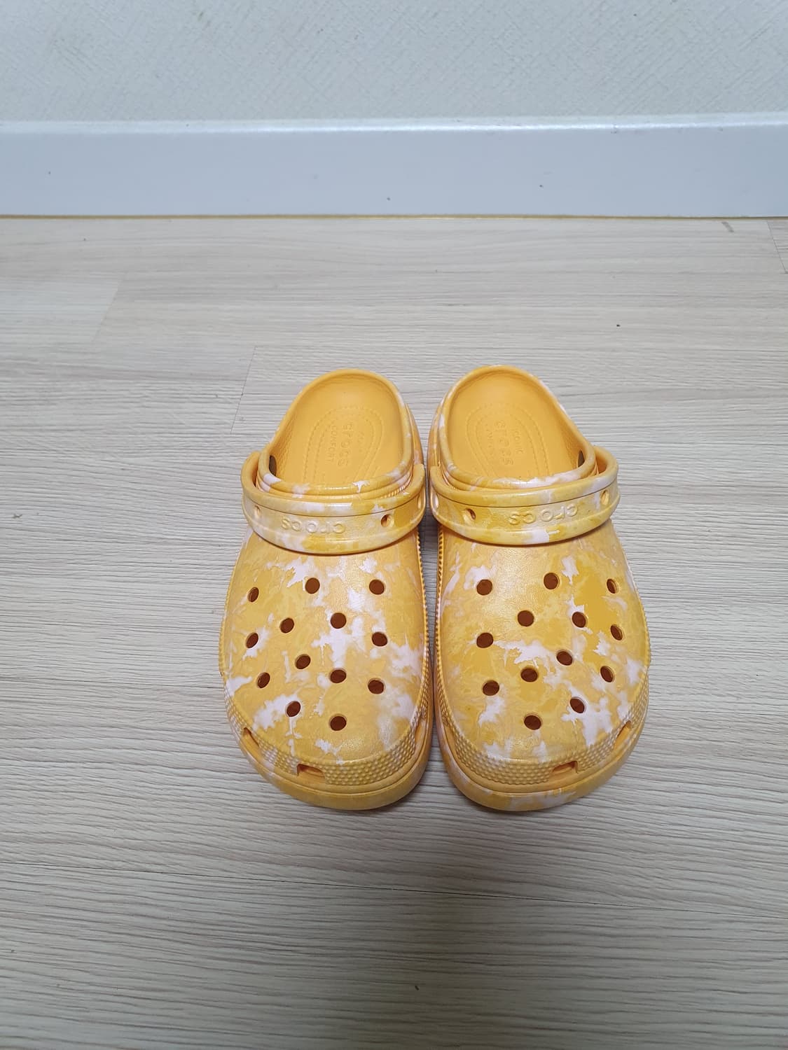 크록스 클래식 플랫폼 샌들 슬리퍼 240 상품이미지3