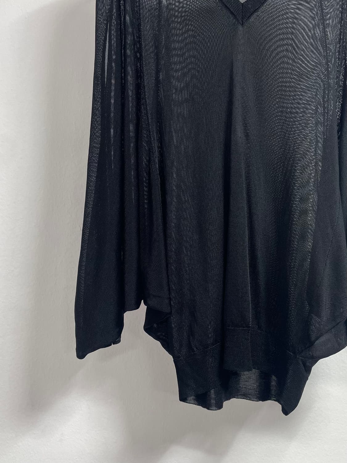 메종 마르지엘라 우먼스 매쉬 브이넥 니트 (on.520) 상품이미지2