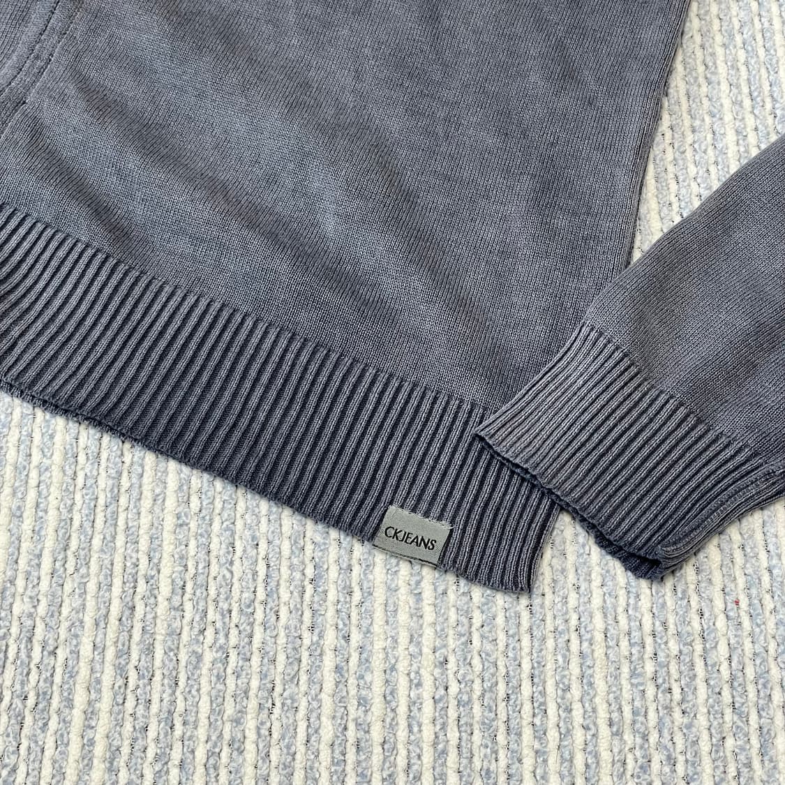 Calvin Klein Jeans 가먼트워싱 니트짚업 상품이미지3