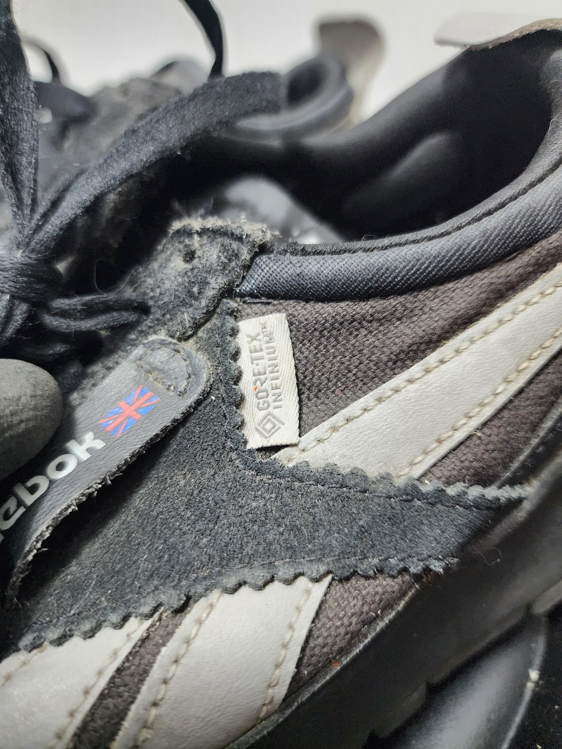 리복 클랙식 레더 레거시 고어텍스 스니커즈  상품이미지4