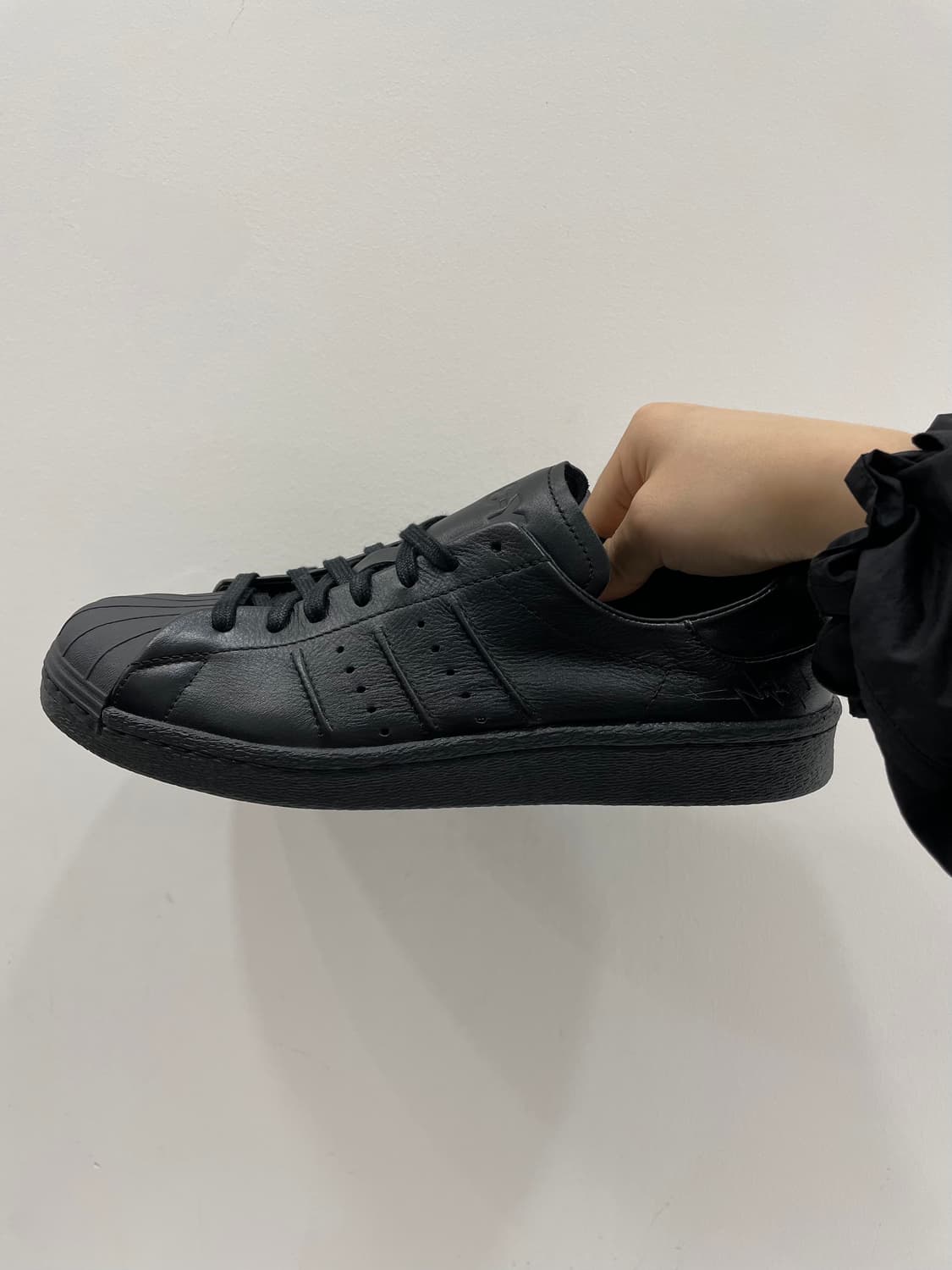 Y-3 슈퍼스타 블랙 상품이미지1
