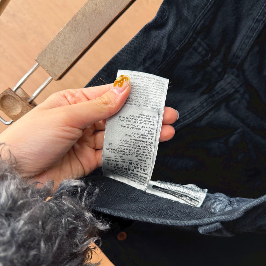 리바이스 프리미엄 501 데님 팬츠 배색 스터드 실버 버튼 디테일 블랙 상품이미지8