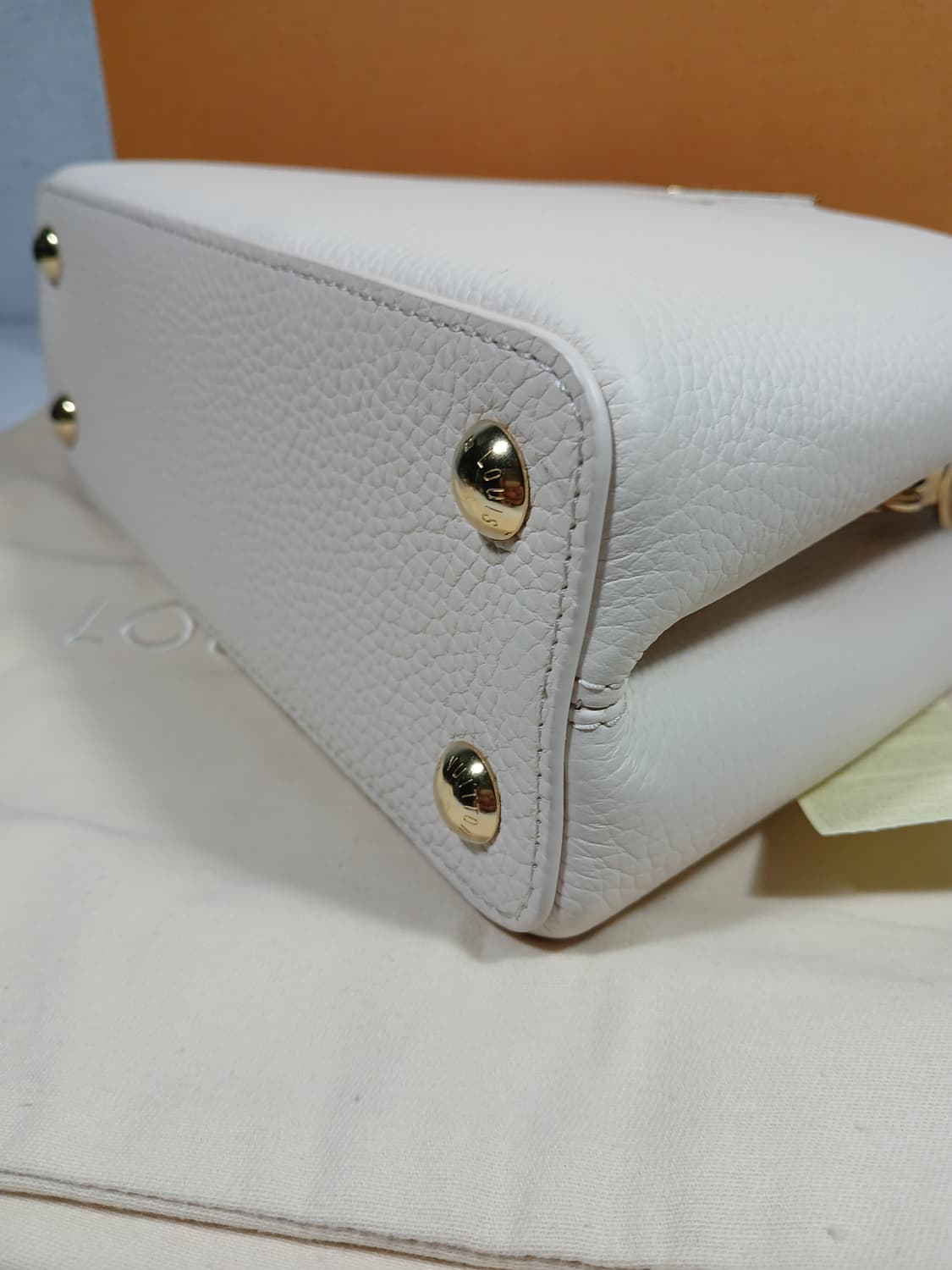 루이비통 카퓌신BB 토트백 쿼르츠 M25087 상품이미지8