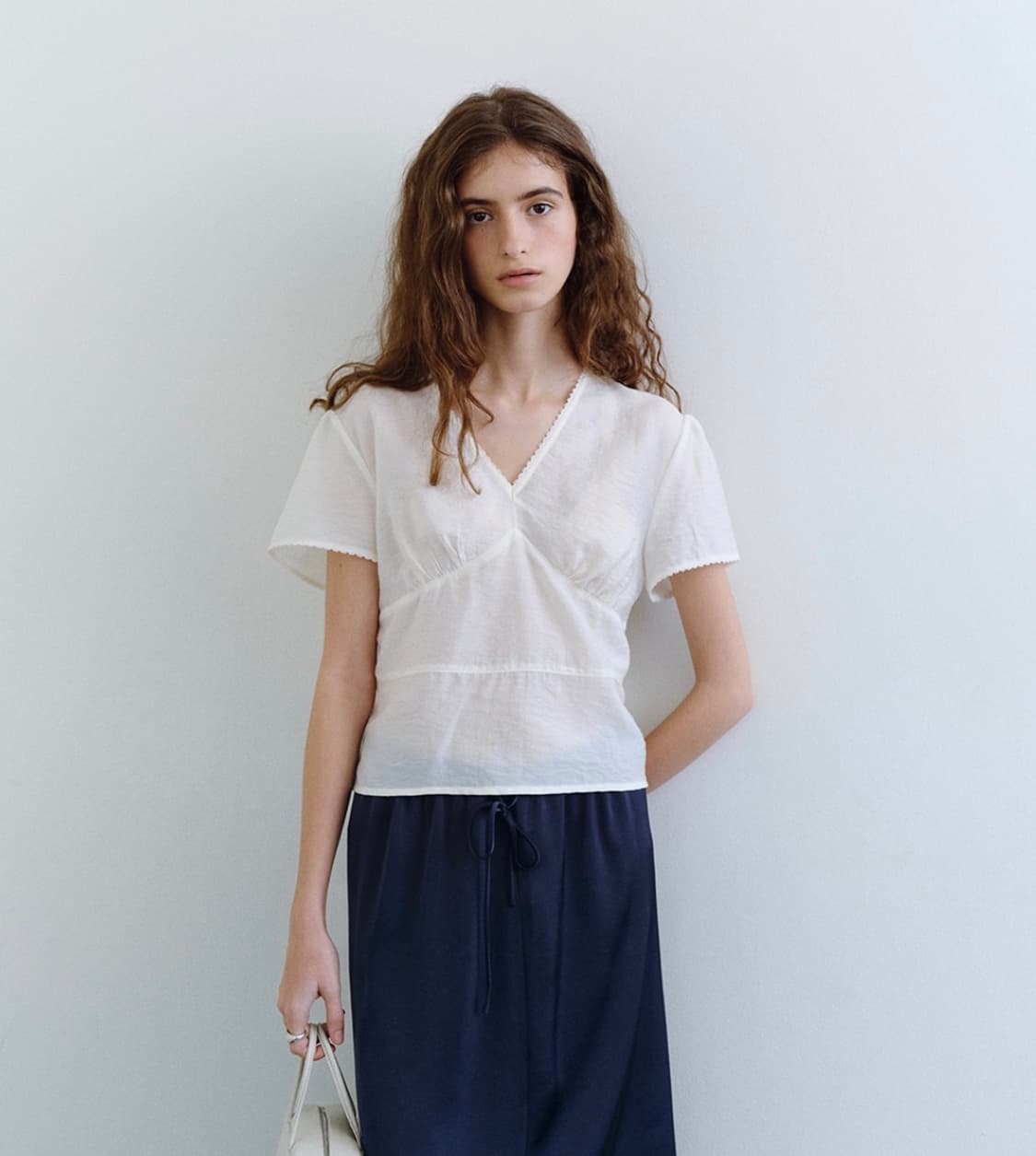 유라고 Line shirring half blouse 상품이미지1