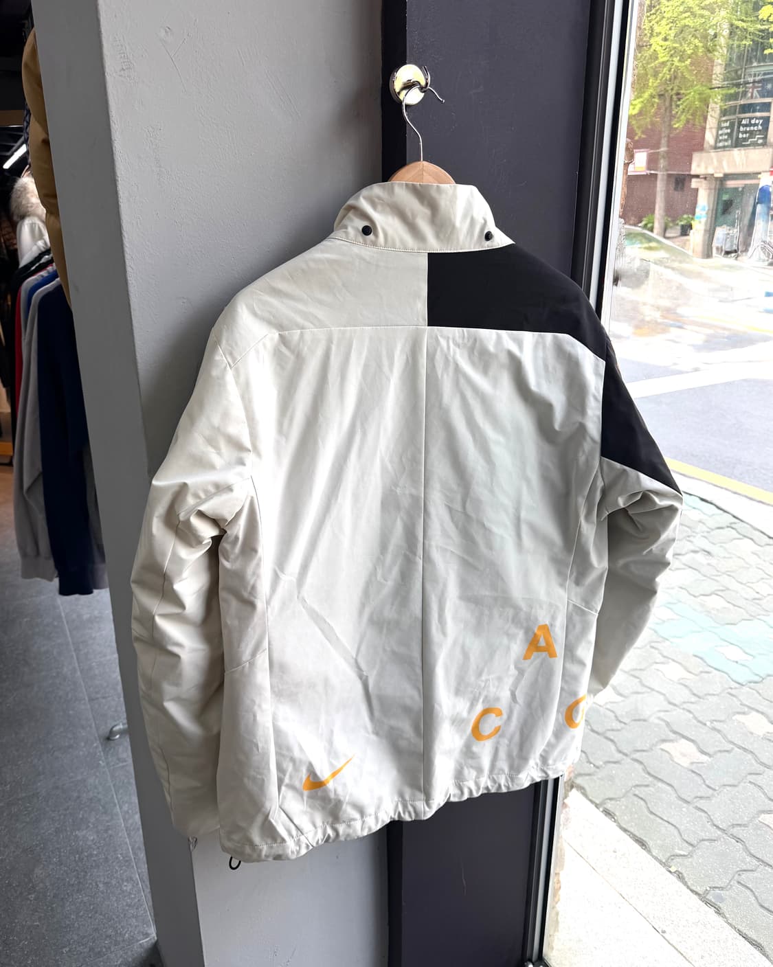 XL/ 나이키 ACG 디플로이 고어텍스 흰검 패딩자켓 상품이미지7