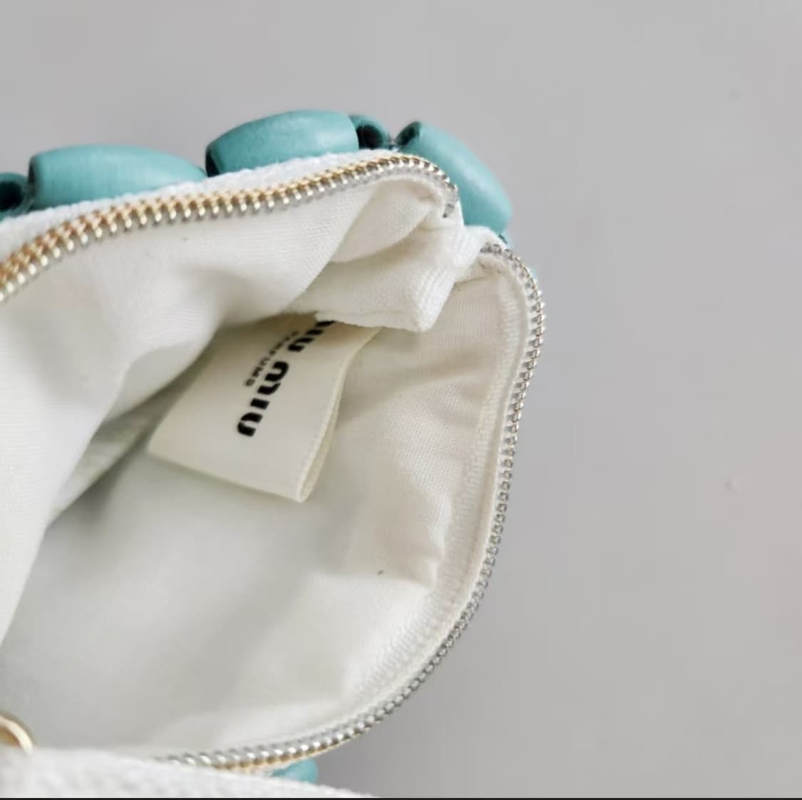 미우미우 비즈 카드지갑 상품이미지4