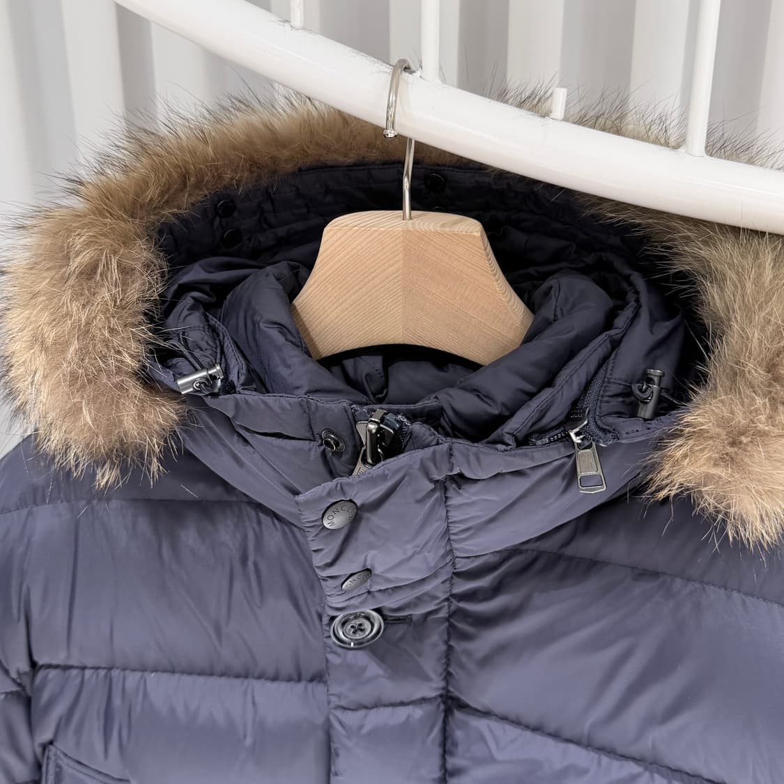 (A+/7) / 몽클레어 클루니 쇼트 다운 패딩 자켓 네이비 상품이미지4