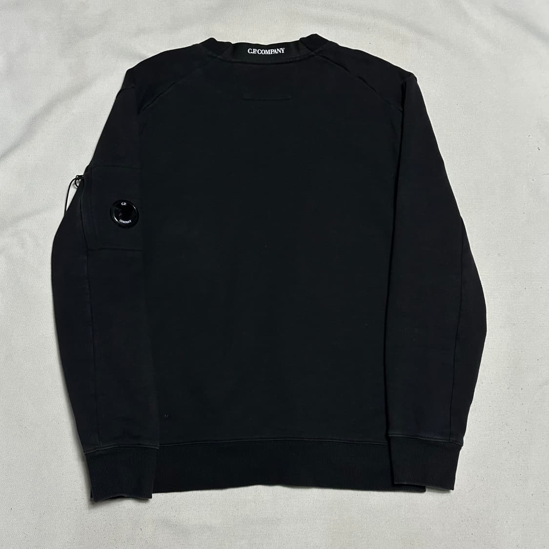 XL C.P. 컴퍼니 블랙 맨투맨 상품이미지3