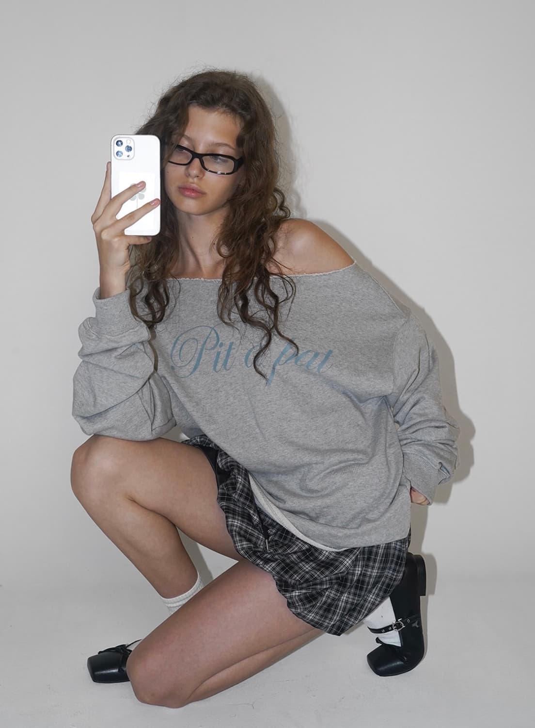 블랙업 키피니 보트넥 프린팅 그레이 상품이미지1