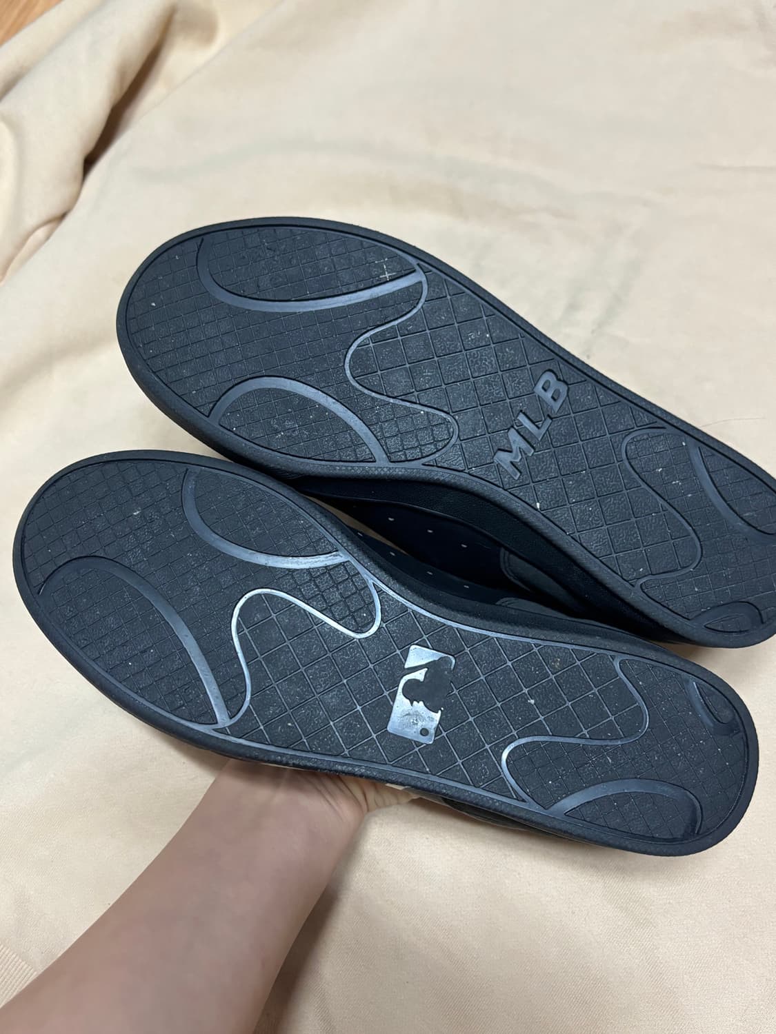 엠엘비 스니커즈 250 상품이미지4