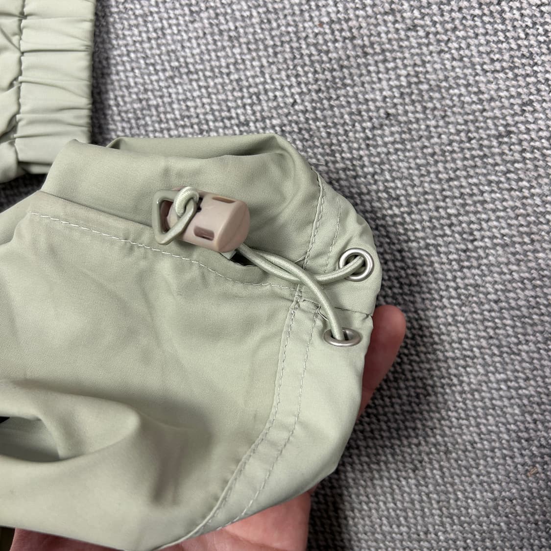 엄브로 올드스쿨 빅로고 브이넥 웜업(105) 상품이미지9