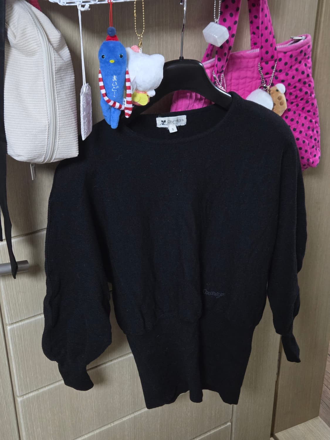 꾸레쥬 블랙 니트 상품이미지1