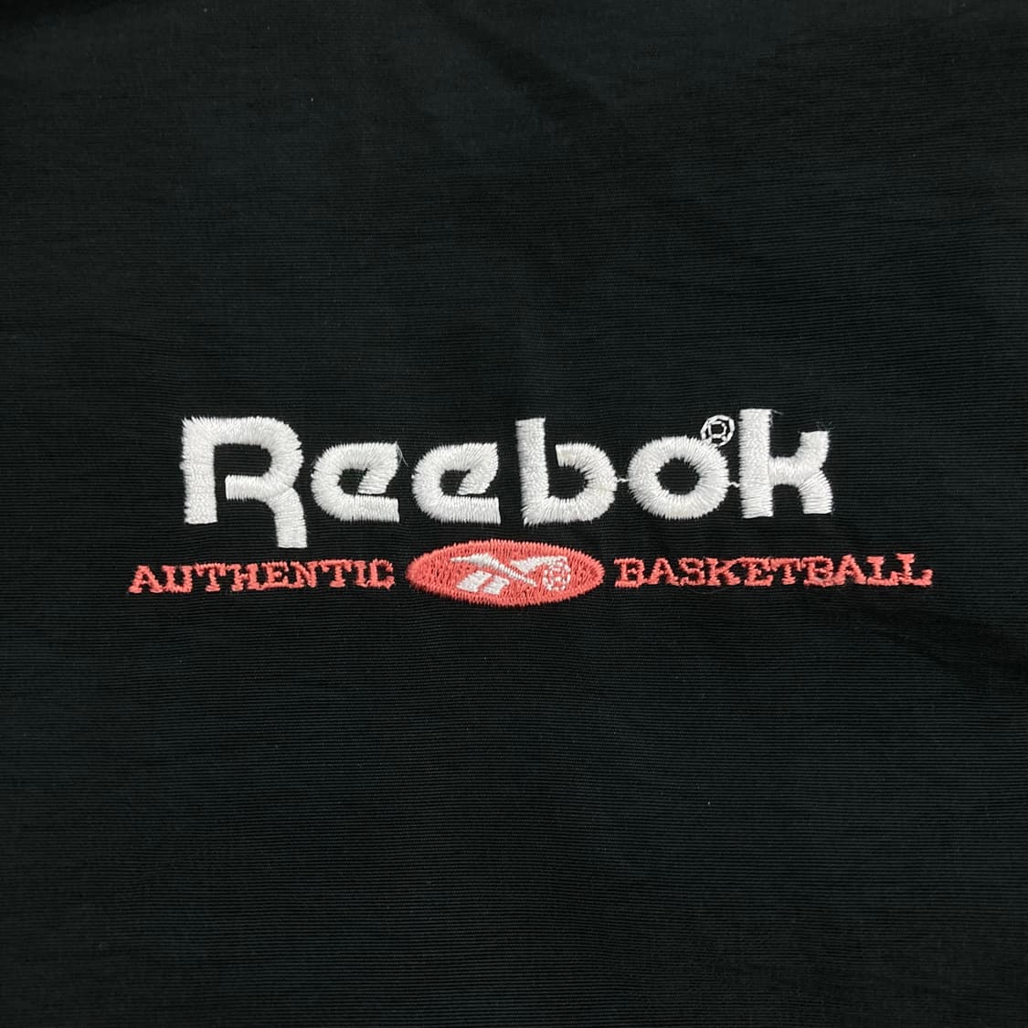 리복 블랙 컬러 사이드 라인 올드스쿨 점퍼 상품이미지3