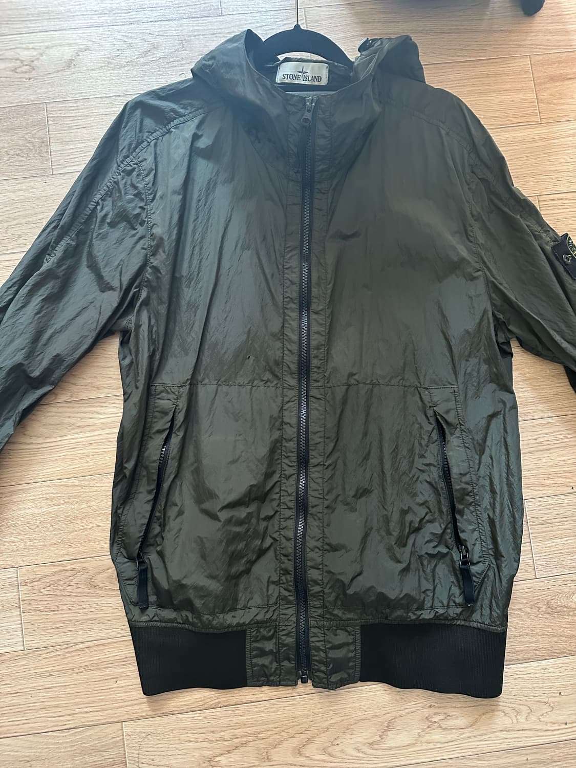 스톤아일랜드 바람막이 상품이미지3