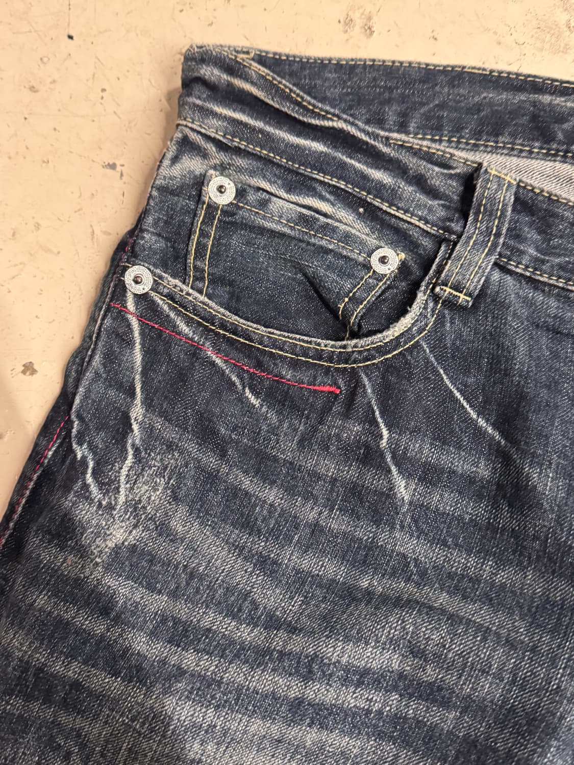 JPN 비즈 스컬 자수 워싱 데님팬츠  상품이미지6