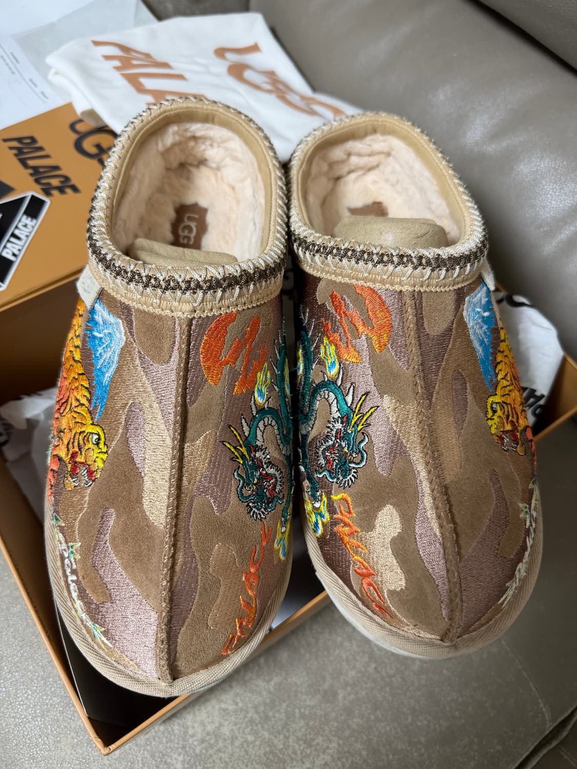 [280] 어그x팔라스 타스만 슬리퍼 체스트넛 카모 상품이미지3