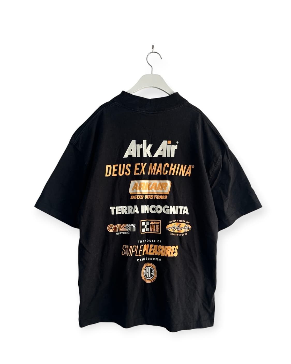 Ark Air 데우스 엑스 마키나 반팔티 상품이미지1