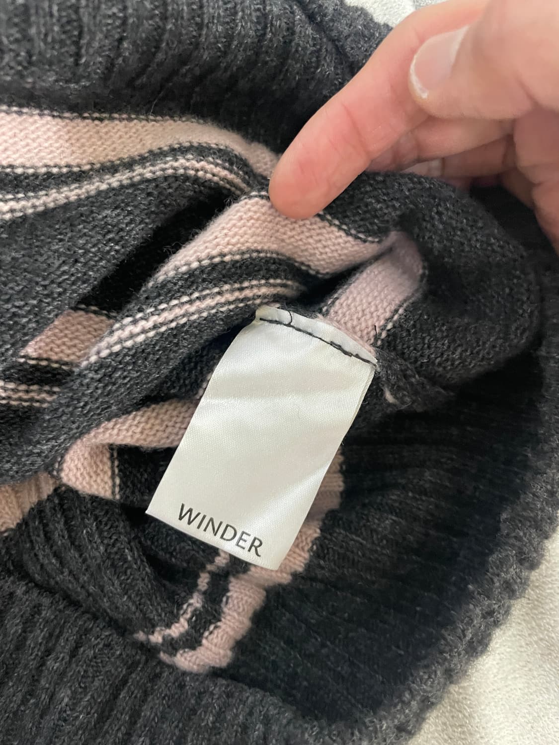 윈더 스트라이프 폴로 니트 상품이미지7