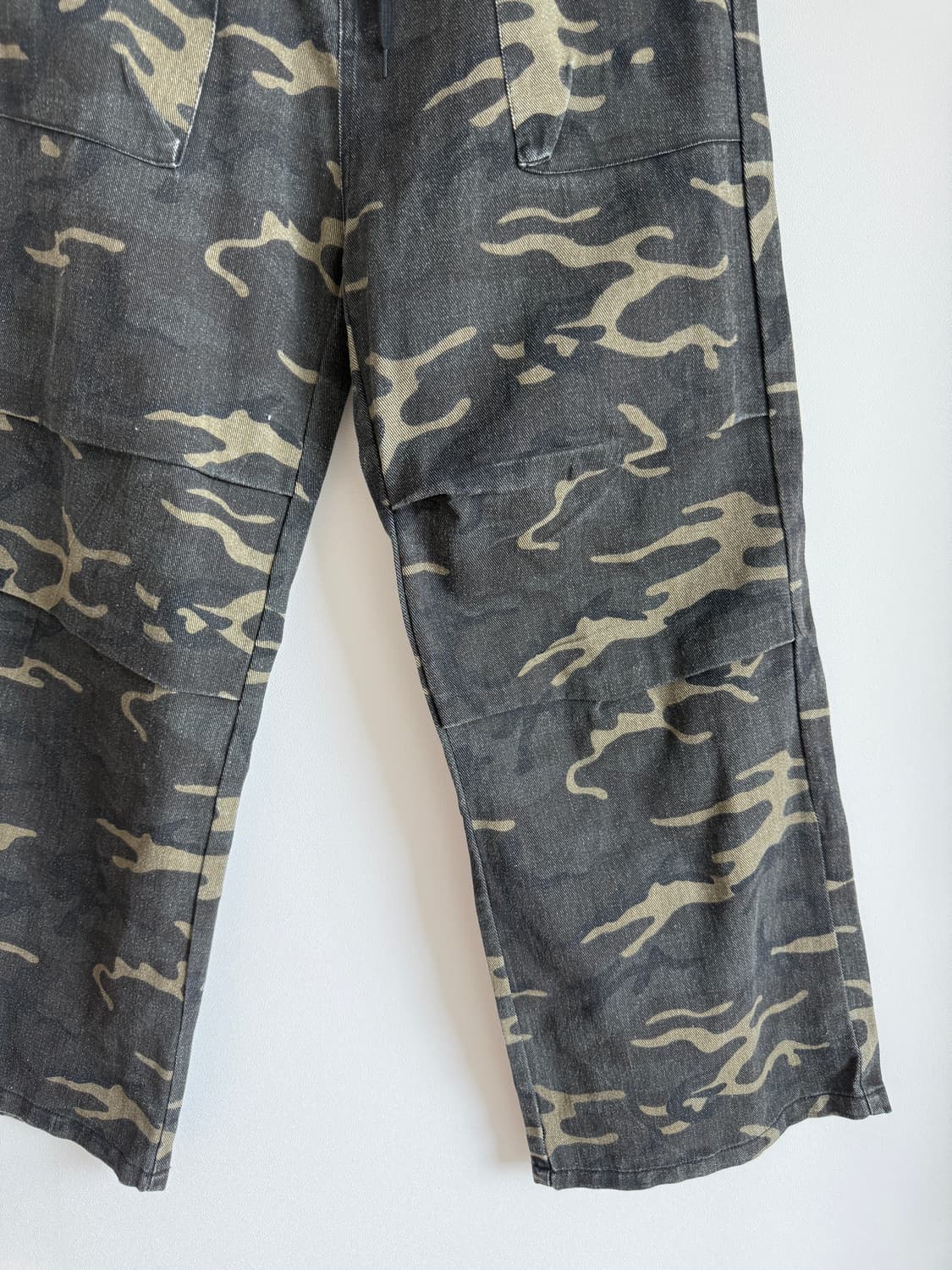 Pre owned 카모 팬츠 상품이미지3