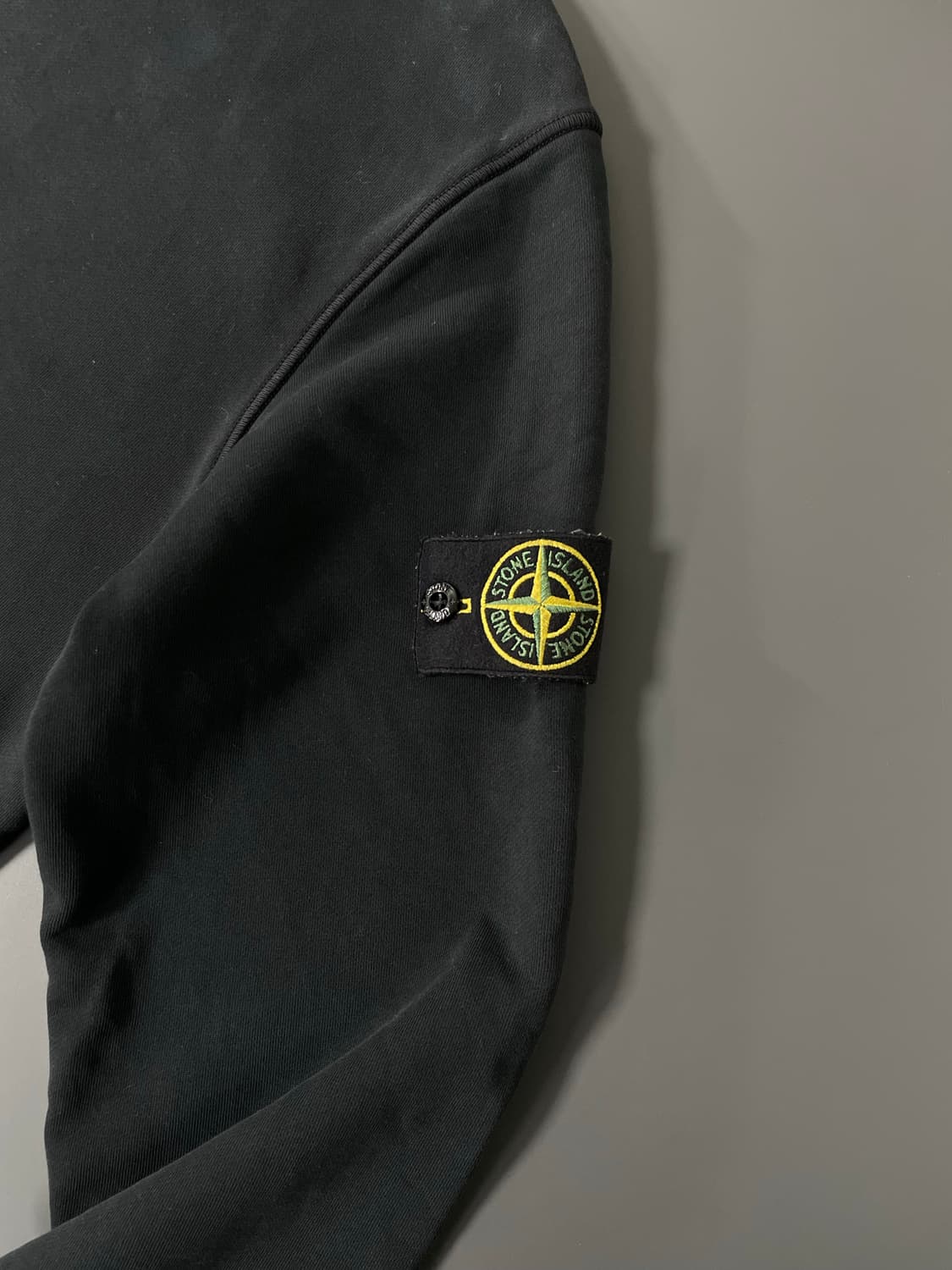[L] 스톤아일랜드 와펜 코튼 스웻셔츠 맨투맨 QR인증 상품이미지4