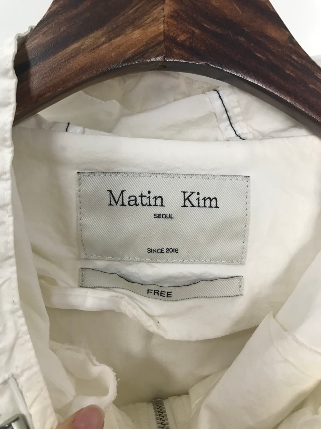 마땡킴 화이트 코팅 크롭 후드 자켓 상품이미지8