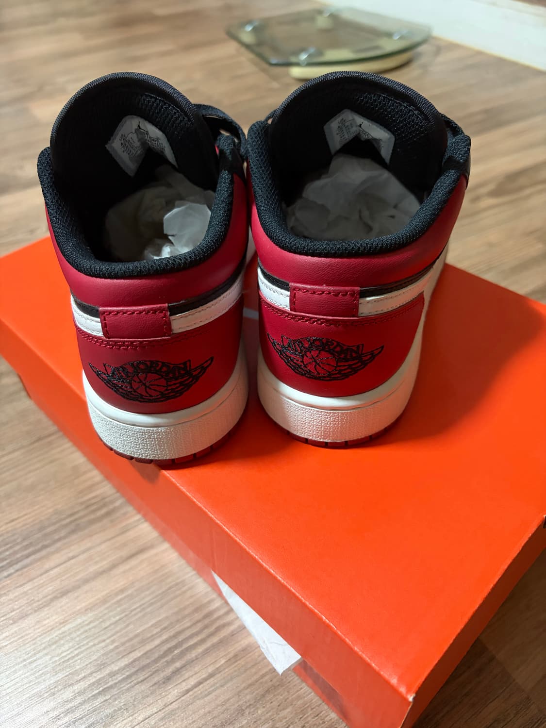 실착용적음] 나이키 에어 조던 1 로우 GS 얼터네이트 브레드 토 230 상품이미지3