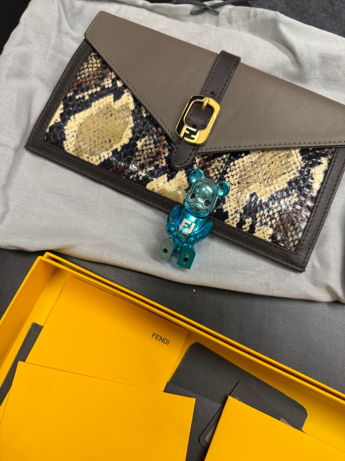 펜디 파이톤 지갑  상품이미지1