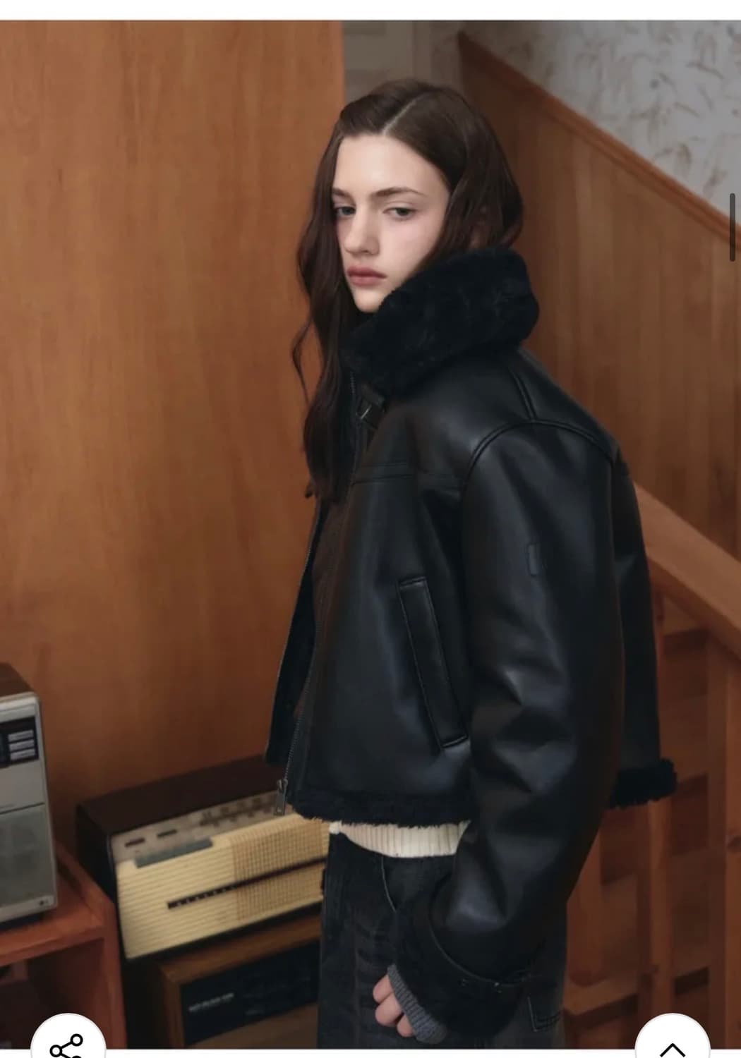 (새상품) 레더리 오블리크 오버핏 레더 무스탕 자켓 [ALL BLACK] 상품이미지4