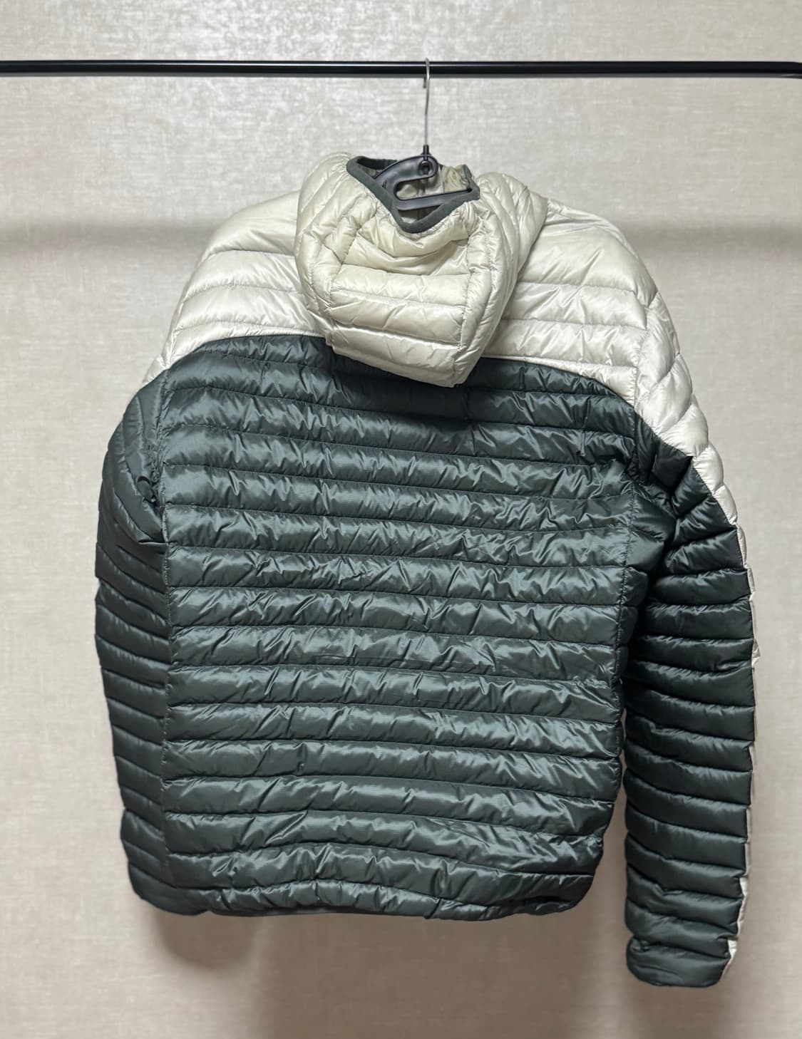 오스트리야 경량패딩 상품이미지3