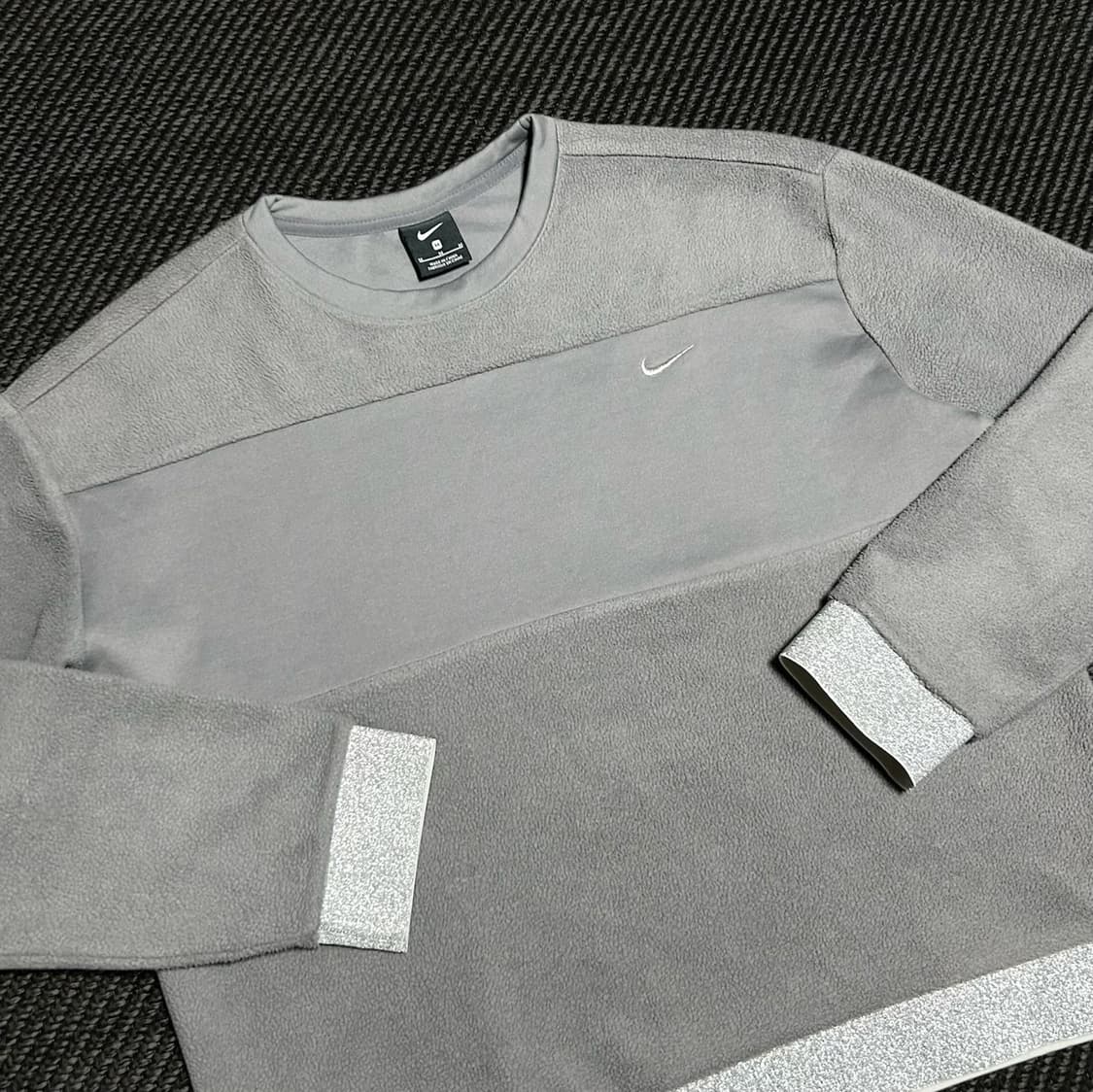 [M] Nike 나이키 우먼즈 그레이 후리스 맨투맨 상품이미지4