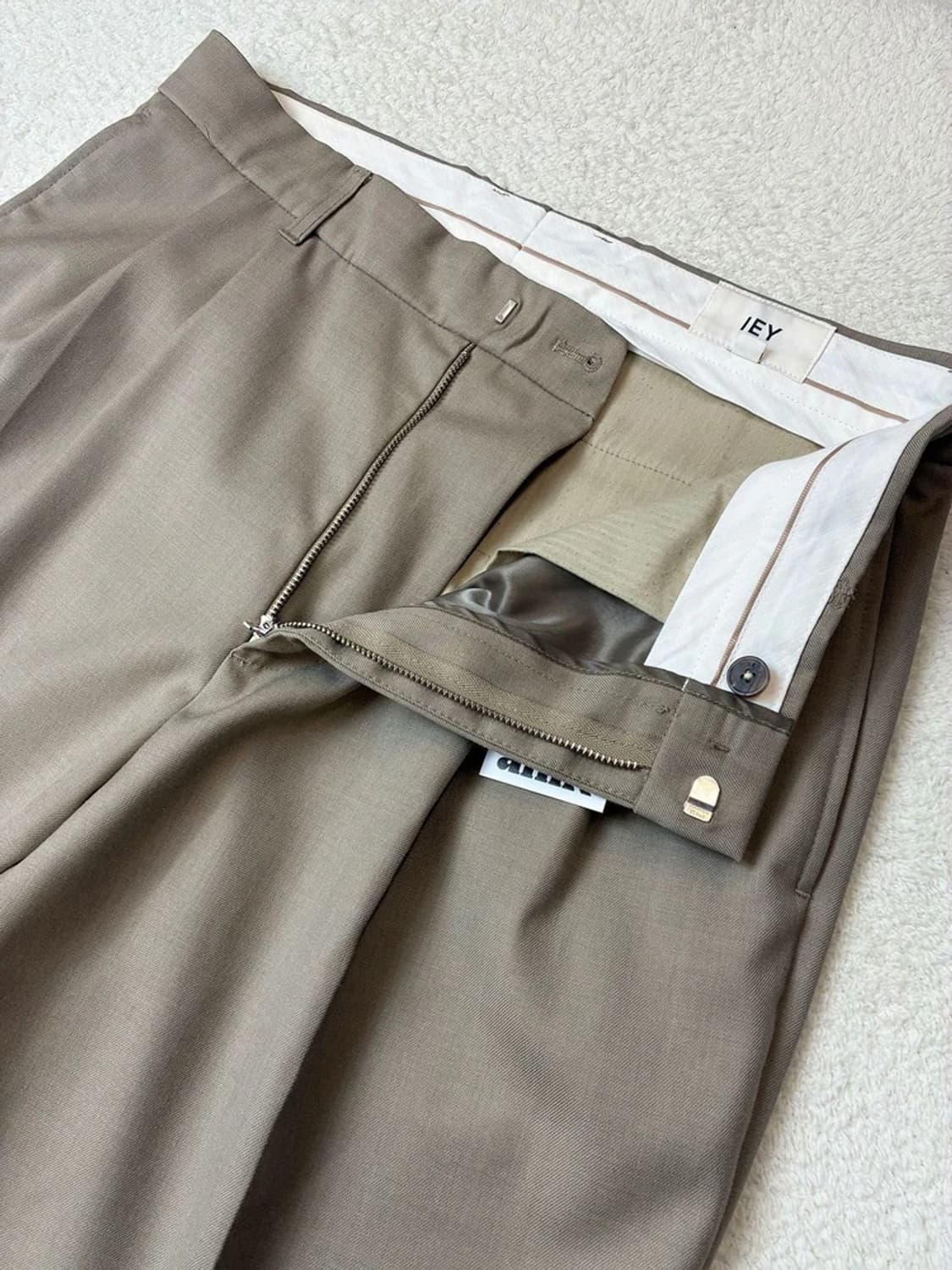 이에이 IEY 스트레이트 울 투턱 팬츠 PN5970 상품이미지3