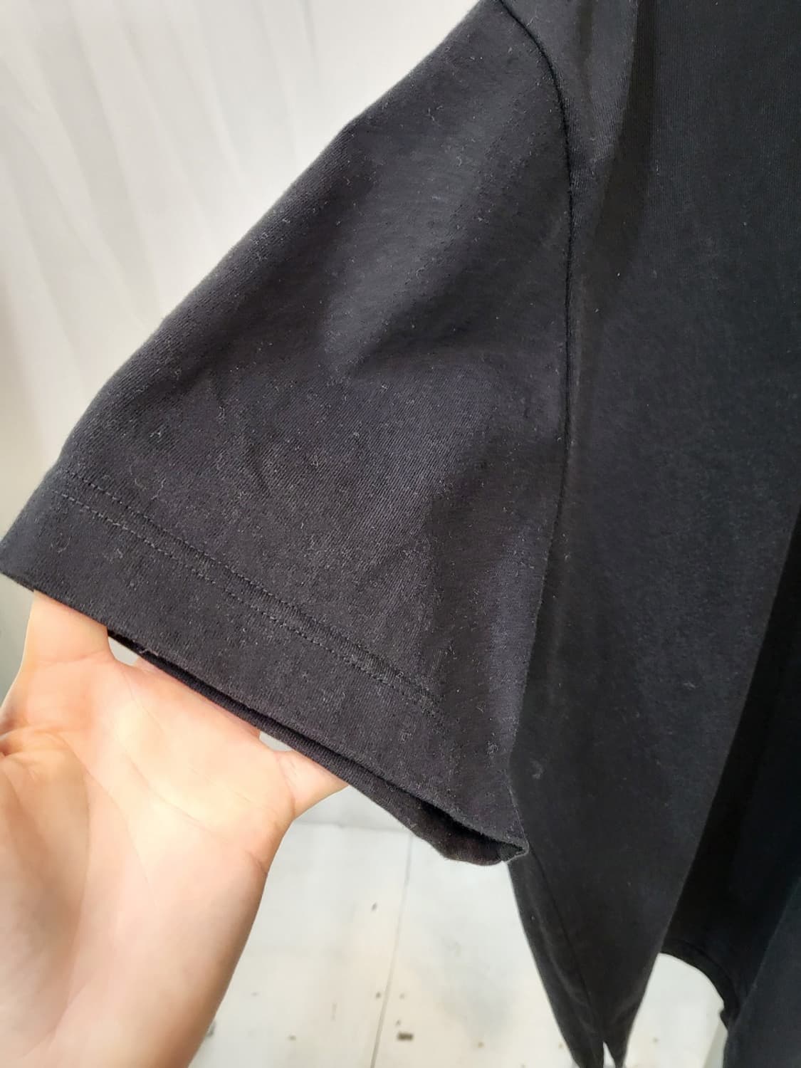 솔리드옴므 블랙 퀀텀 그래픽 반소매 티셔츠 (Black 'Quantum' 상품이미지4