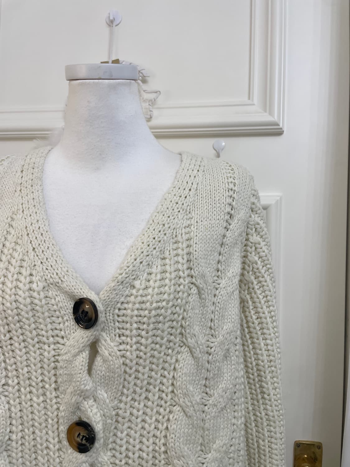 ivory twist 3button winter cardigan 상품이미지6
