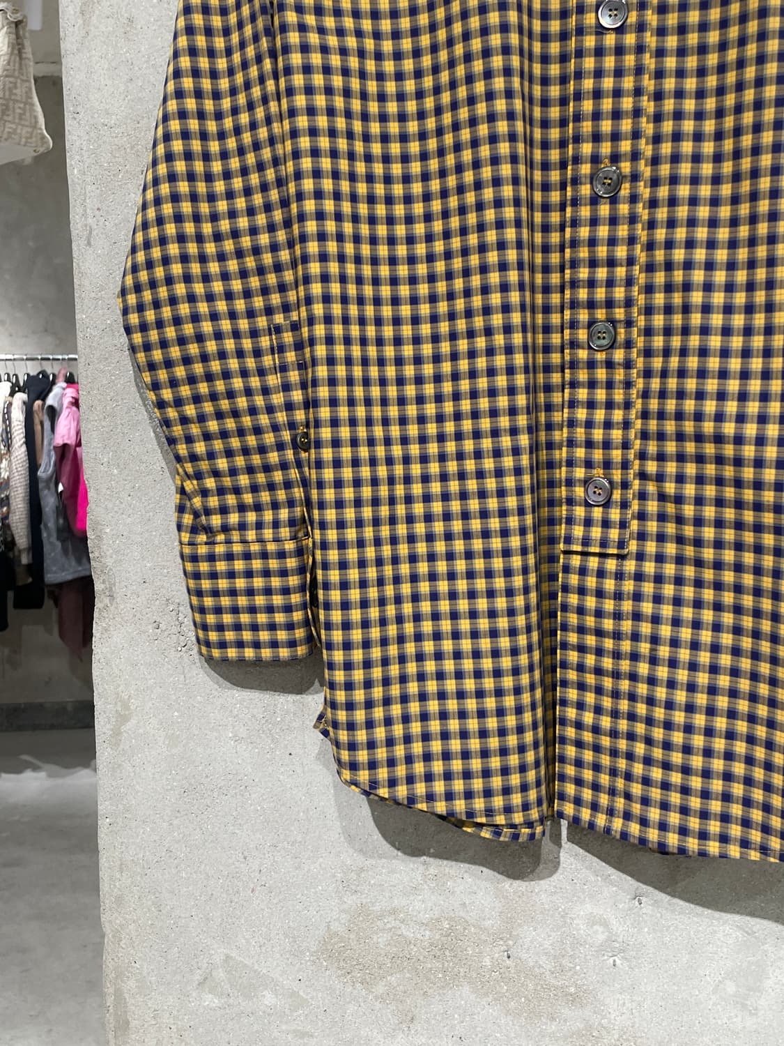 우영미 18S/S 백 커브 로고 체크 셔츠 상품이미지5